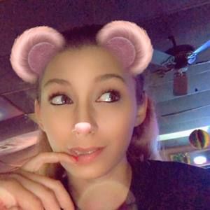 Meet your Posher, Candace